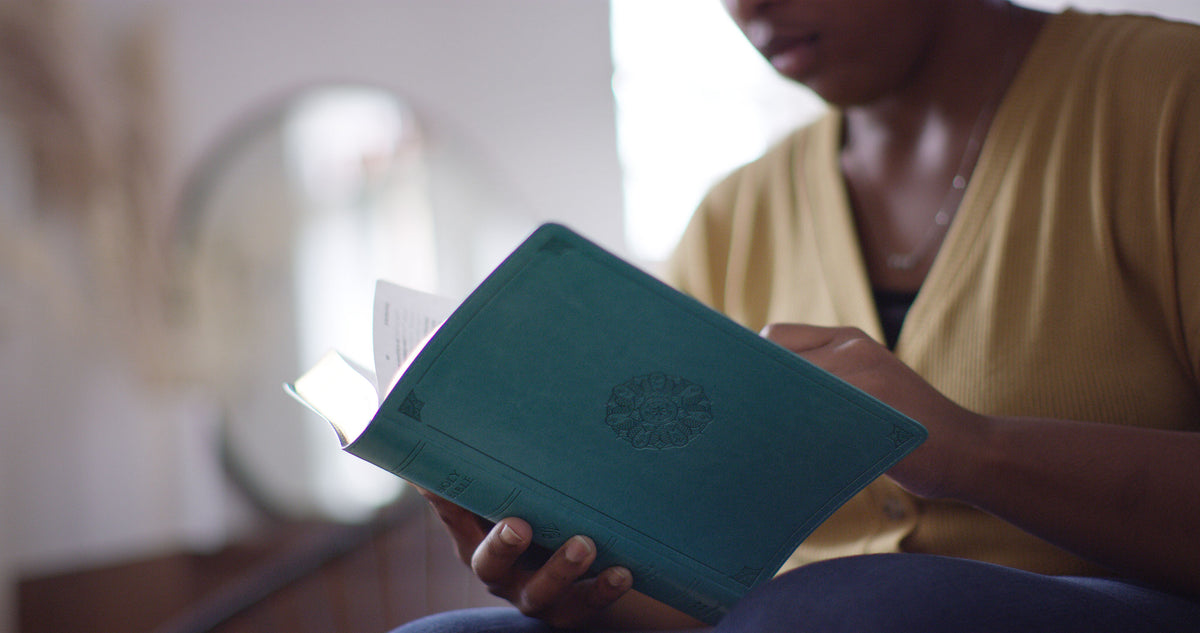ESV Single Column Thinline Bible (TruTone, Turquoise, Emblem Design)