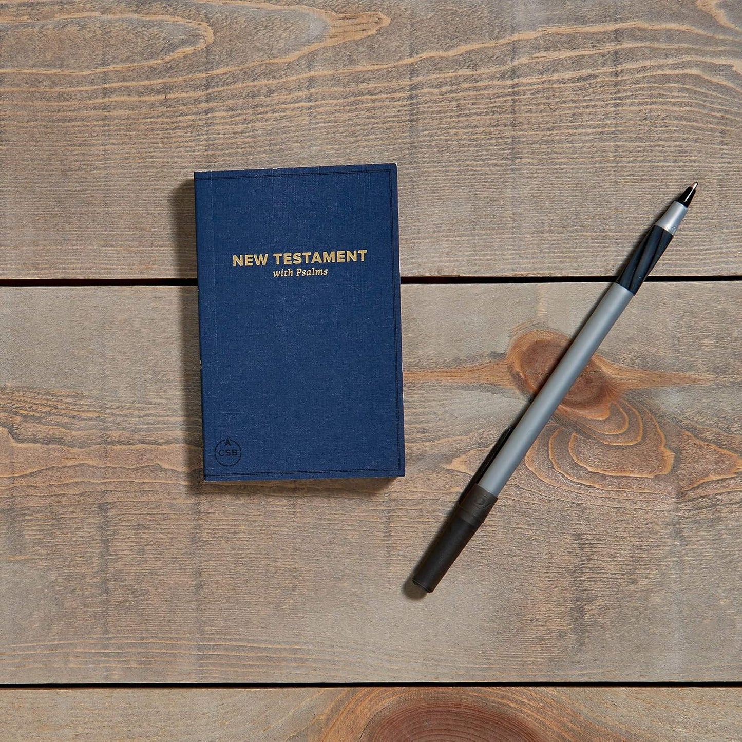 CSB Pocket New Testament with Psalms, Navy Trade Paper, Red Letter, Concise Format, Evangelism, Outreach, Easy-to-Read Bible Serif Type