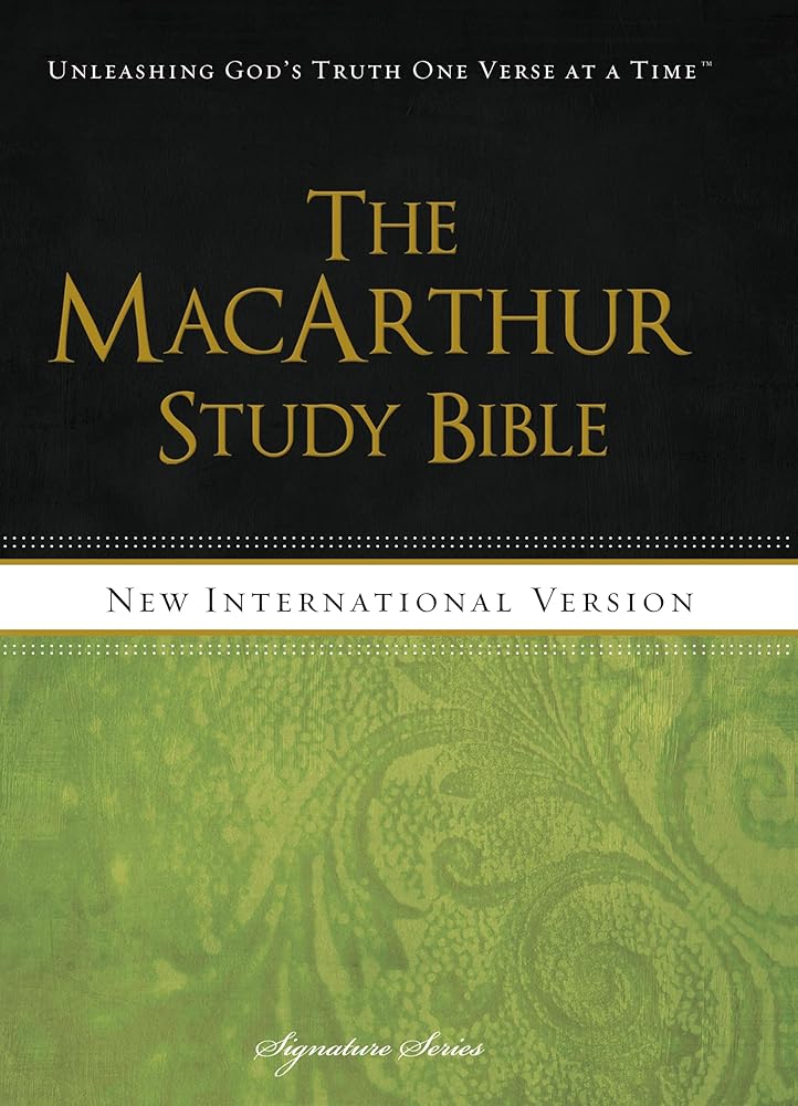 NIV, The MacArthur Study Bible, Hardcover: Holy Bible, New International Version (Signature) cover image