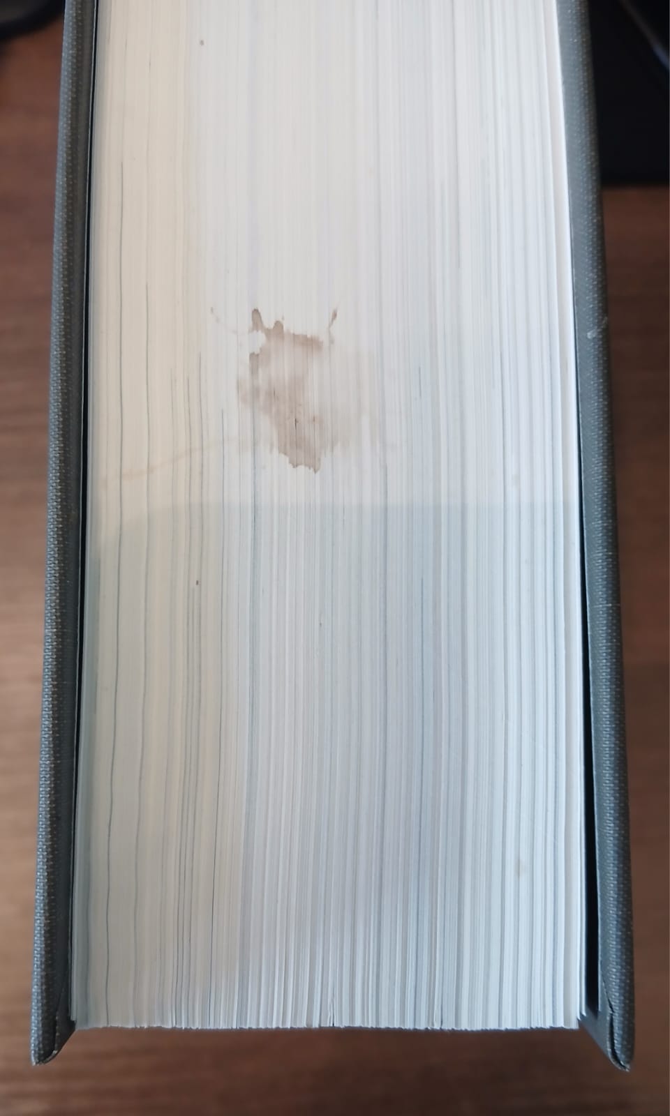 CSB He Reads Truth Bible, Charcoal Cloth Over Board, Black Letter, Wide Margins, Journaling Space, Illustrations, Reading Plans, Easy-to-Read Bible Serif Type (Slight Damage)