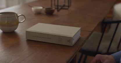 ESV Men's Devotional Bible (Cloth over Board)