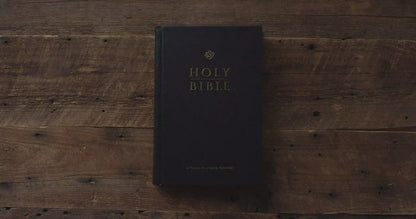 ESV Premium Pew and Worship Bible (Black)